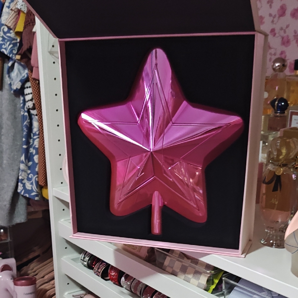 NIB Jeffree Star Tree Topper